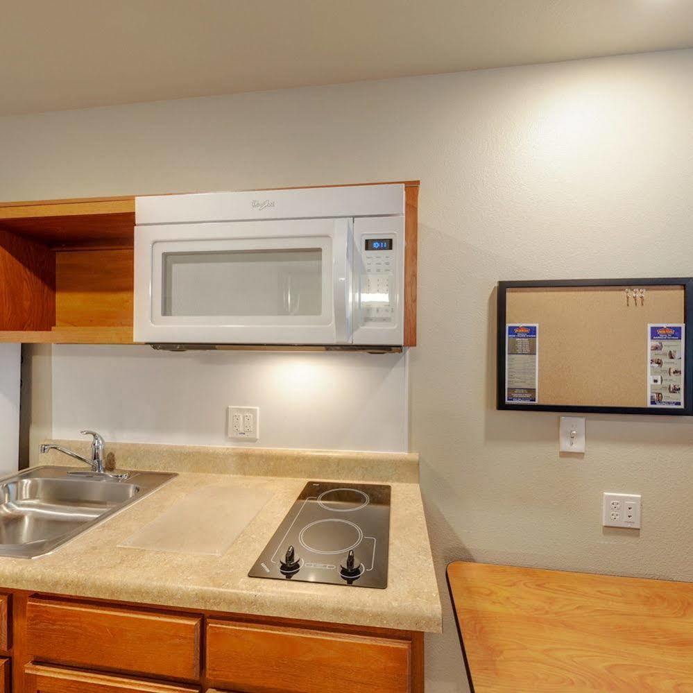 Extended Stay America Select Suites - Indianapolis - Lawrence Exterior photo